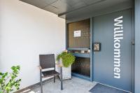 1BR 2Beds - kleiner privater Innenhof- Barrierefrei! -frisch saniert - Mozart EINS - B&B Bietigheim-Bissingen