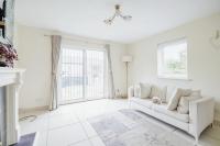 Cosy Modern 2 bed Garden view appartment, Parking, TV Wifi - B&B