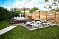 Pool Garden-Oaza - Bed and Breakfast