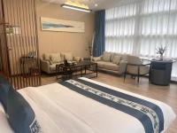 Deluxe Zimmer mit Kingsize-Bett