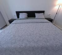 Apartamento de 1 dormitorio con balcón