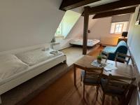 Vierbettzimmer mit Bad