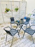 Cozy Design Homestay with terrace - B&B Praga