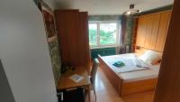 Doppelzimmer mit Gartenblick