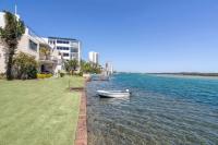 River Front Escape, Short Walk to Ocean Street - B&B