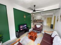 Peaceful Pines 4 ROOMS FULL AC & NETFLIX by EZYROOM MELAKA - Ferienwohnung Kampung Ayer Keroh
