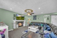 48A Luxury Lake Home w Massage Meditation Gym AC - Bed and Breakfast Calgary