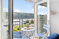 Dart Marina - Luxury apartment on Marina - B&B