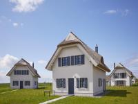 Reetland am Meer - Premium Reetdachvilla mit 3 Schlafzimmern, Sauna und Kamin F09 - Chambres d'hôtes Dranske