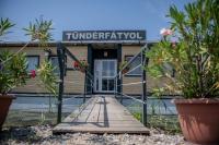 Tündérfátyol - B&B Abádszalók