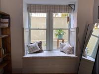 Stylish 2 bedroom self-contained apartment in the heart of Clifton Village - B&B