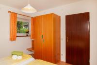 Apartamento de 2 dormitorios con balcón o terraza