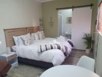 Family Room with Garden View
