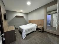 John- R Apart-hotel Curitiba Jardim Botânico - B&B Curitiba