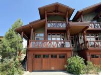 Luxury Townhome w/ Views, Private Jacuzzi & Garage - B&B Mammoth Lakes