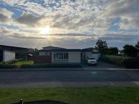 Lágholt 16 - Bed and Breakfast