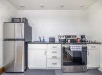 Beautiful 1 Bed Studio Apt Close to Hospitals! - Bed and Breakfast Des Moines