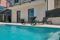 Villa Donna, 5 STARS - Luxury Villa with a heated pool - B&B Fiume