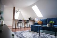 Blue Skyline - B&B