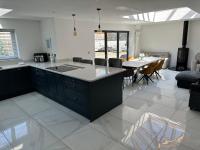 PARK VIEW, 6 bed family home, wifi parking, garden - Ferienwohnung