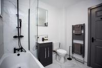 Heart of South Shields Modern Interior 2 Bed Flat - Bed and Breakfast Wissett