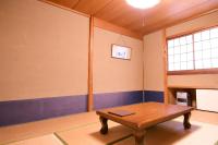 Kleines Zweibettzimmer