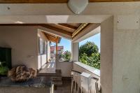 Apartment Surfer's lodge, nature driven with Sauna - B&B Krk