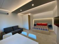 Studio Apartment with One Double Bed