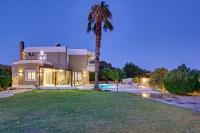 Gia's Luxury Residence - Bed and Breakfast Asgourou