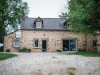 Gîte de charme rénové avec cheminée, terrasse et proche randonnées - Capacité 13 pers. - FR-1-410-179 - B&B