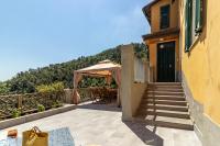 Golden View Holidays - B&B