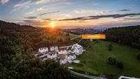 Panorama - Czarna Góra Resort by Sun & Snow z basenem i śniadaniem - B&B