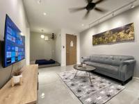 Imperio Residence 1 Bedroom Private Pool Suite by MJ Holiday - B&B Malaca