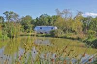 Caravane Airstream bord de lac - B&B