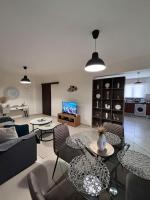 Two Bedroom Luxury Apartment - Ferienwohnung Larnaka