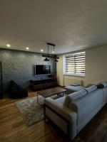 Modern apartment in city centre - Ferienwohnung Neusohl