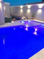 Los abuelos casa y piscina - B&B Santiago del Estero