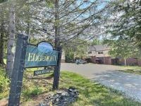 CozyDen - AC, Grill, Bike to Mountain, Porch! - Bed and Breakfast