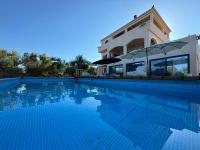 Elements of Diros - B&B