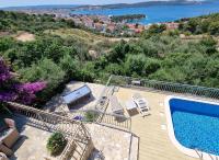 Villa with heated pool, Trogir - B&B Trogir