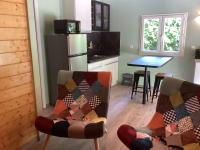 Chalet de luxe bord de riviere - Bed and Breakfast Pont-de-Labeaume