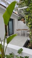 MINT - B&B