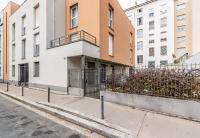 Studio Charpennes - Parking privé gratuit - Bed and Breakfast