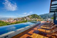 Chic, Spacious Condo, Great Walkability, Pool, Gym, Rooftop Views - B&B