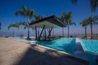 Fully remodeled 12 stories up, First floor retreat - Ferienwohnung Puerto Vallarta