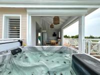 La Kazé Ma - Jacuzzi Privée, Proche Plage - B&B Le Moule
