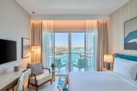 Apartment mit 1 Schlafzimmer, Balkon und Aussicht auf das Wasser