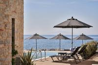 Beachfront Alassa Villas with Private Pools - Ferienwohnung Kotrónion