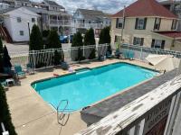 Poolside Apartment 3 - B&B Hampton