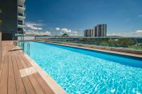 Sensational City Apartment with Lake Views - B&B